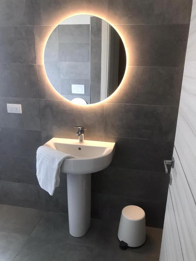 Residence Eucalyptus-San Remo-Free Parking المظهر الخارجي الصورة